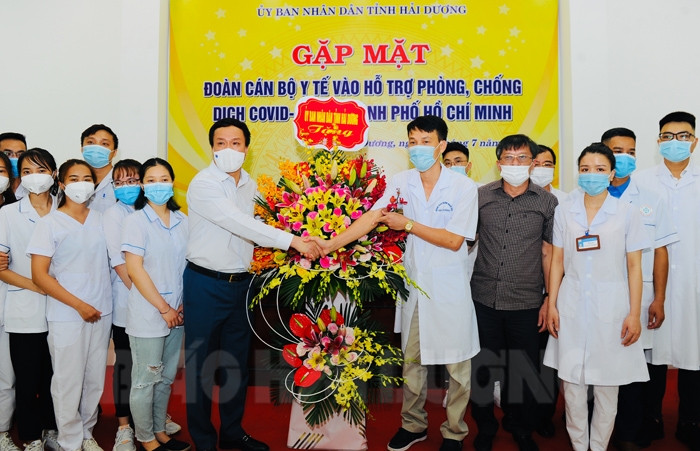 Meeting, encouraging medical team to assist Ho Chi Minh city in epidemic fighting